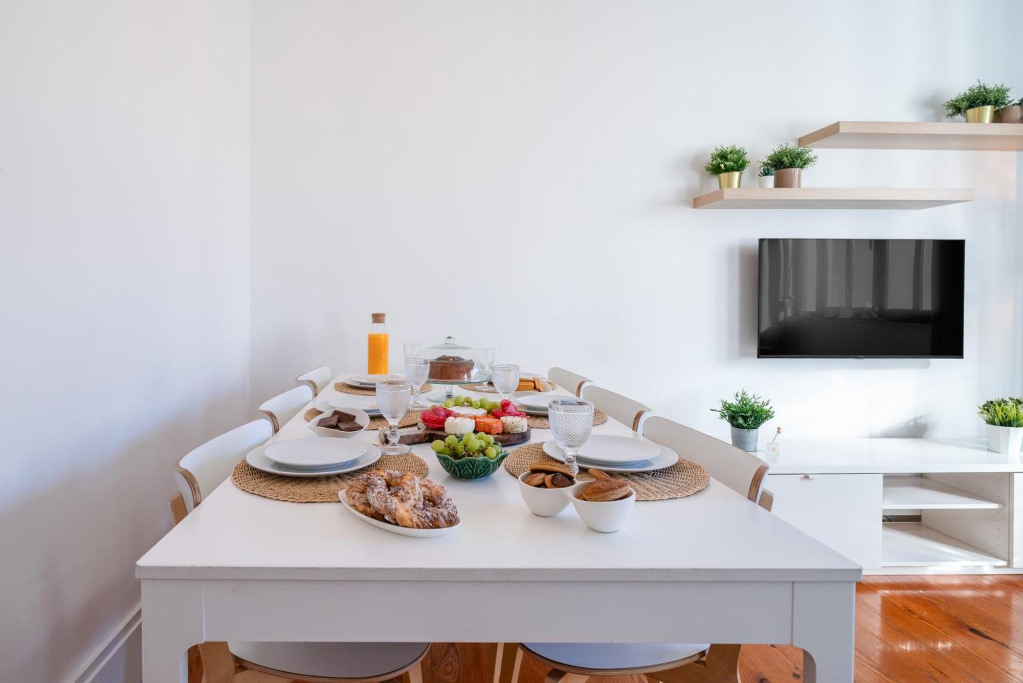 Host Wise - Spacious Comfortable Apartment - Balcony Porto Ngoại thất bức ảnh